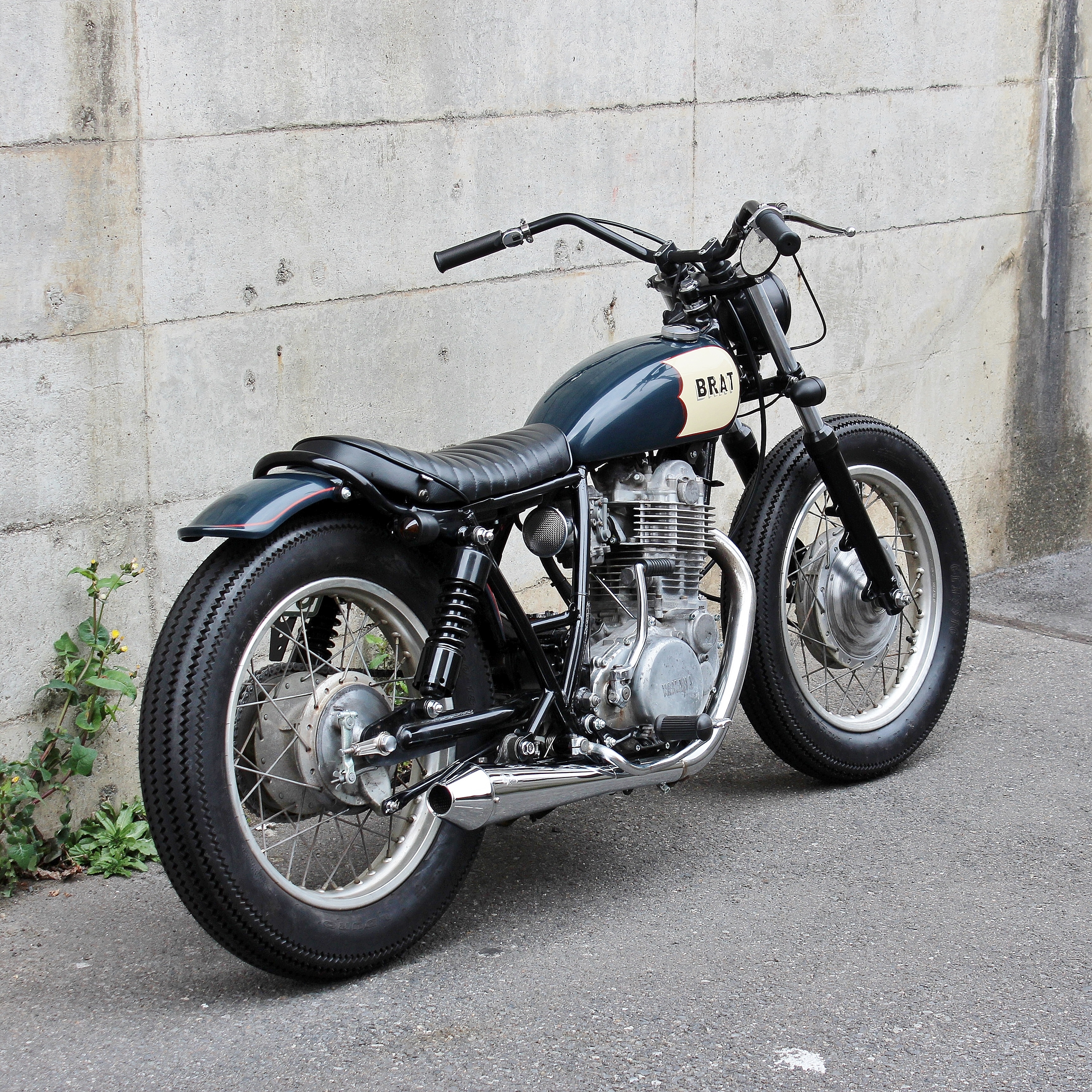 SR400/500 SLIP-ON MEGAPHONE MUFFLER | ブラットスタイルウェブショップ