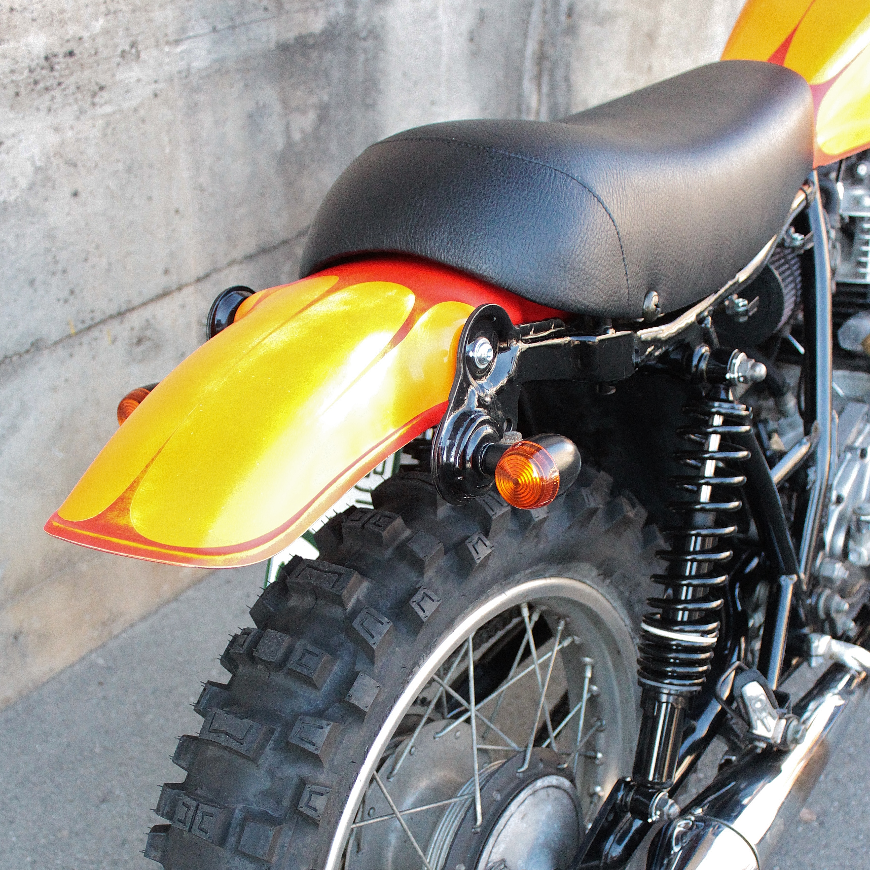 BRATSTYLE製 フロントフェンダー