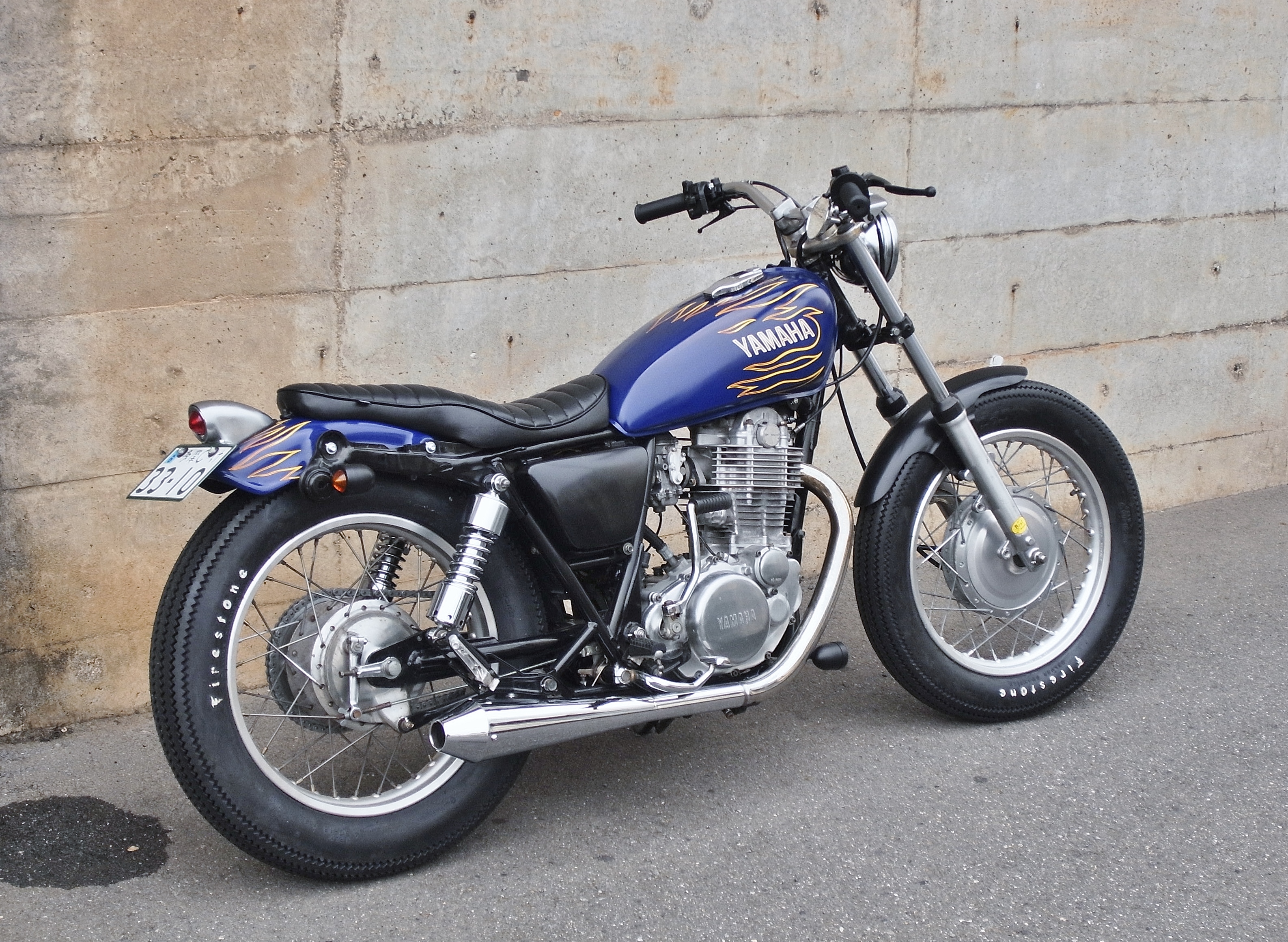 SR400/500 SLIP-ON MEGAPHONE MUFFLER | ブラットスタイルウェブショップ