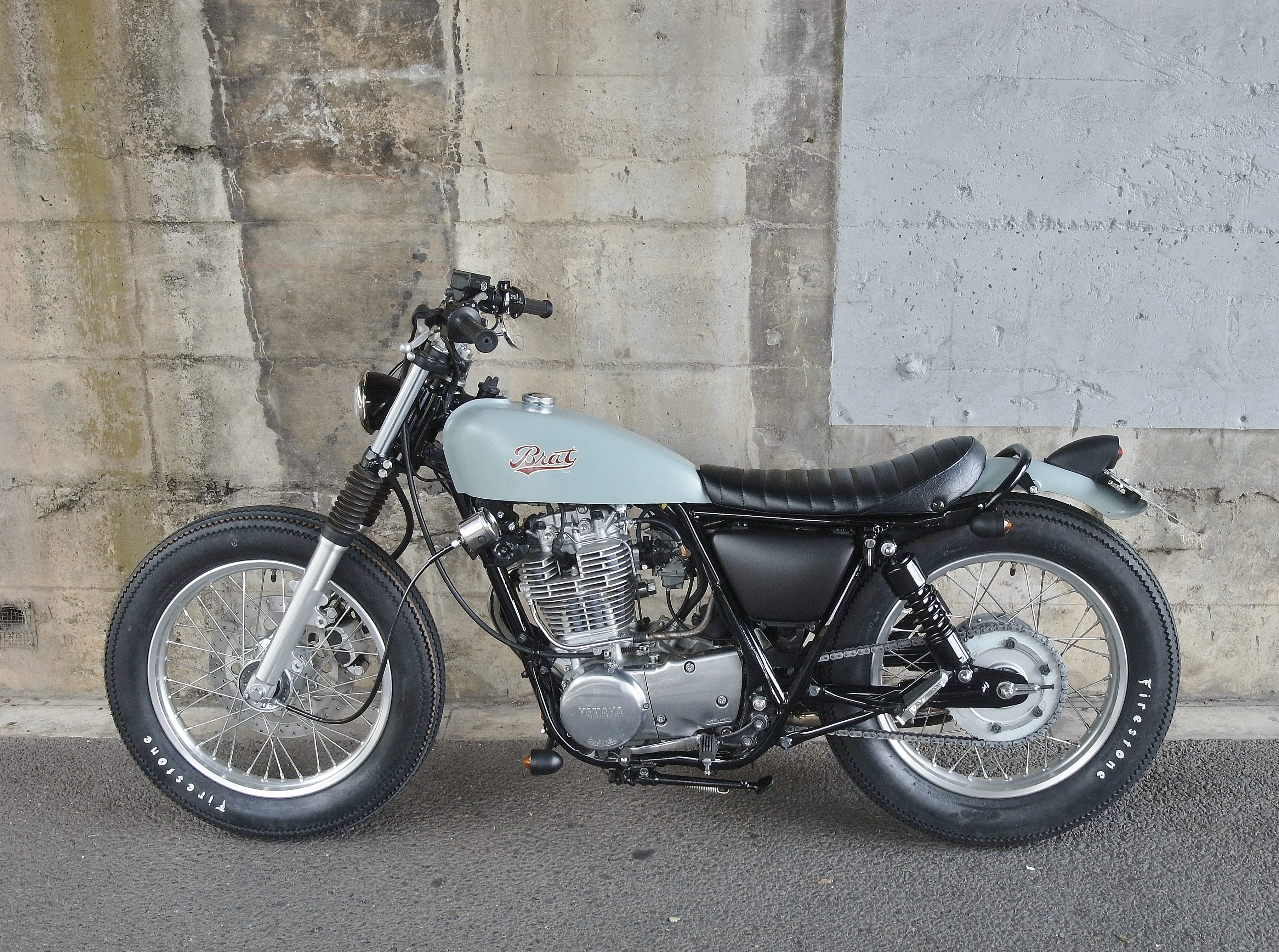 【美品】sr400 ブラッドスタイル風シート　vmx ブラッドスタイル SR400 VMXシート